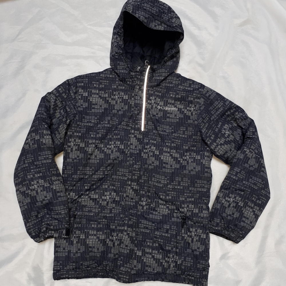 Columbia sportwaer boy winter coat/jacket size M.